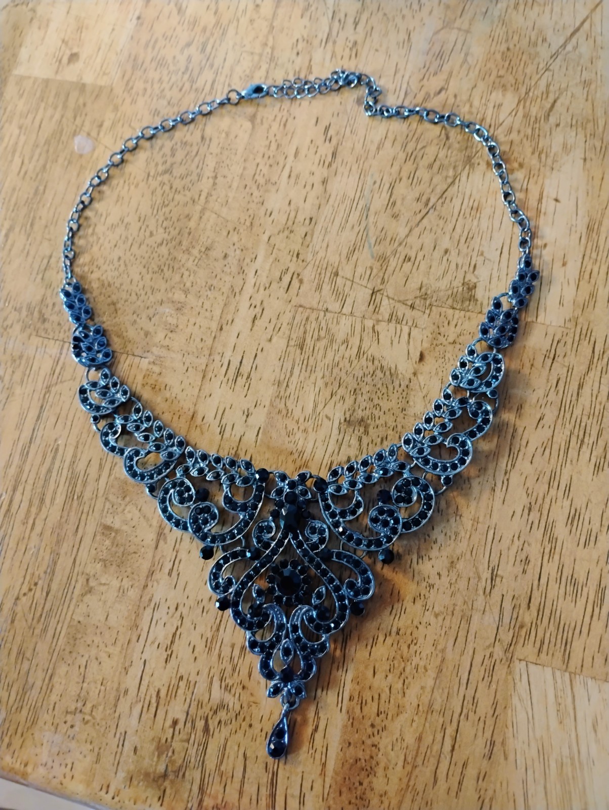 Gothic style statement necklace - image 1