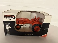 Scale Models Country Classics AGCO Allis Chalmers CA Tractor-1/16-New