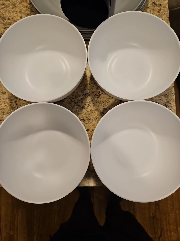 Juego de 6 platos grises de plástico Mainstays - 4 cuencos blancos - 4 tazas azules Foto 2 de 4