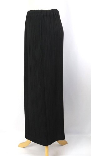 ISSEY MIYAKE Black Pleats Skirt 418 9795 - Picture 5 of 6