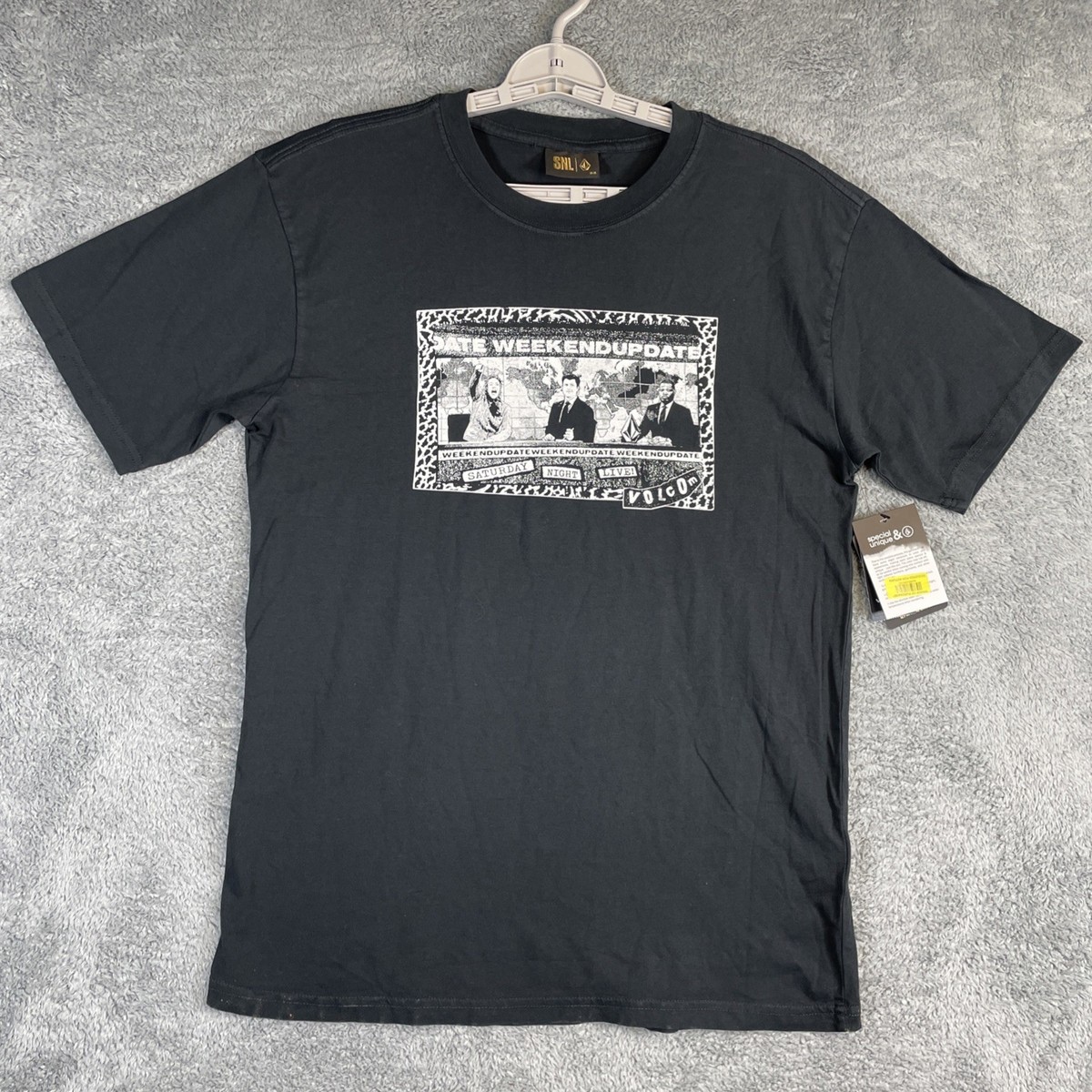 ★Volcom★ SNL50 88-95 T-Shirt 関税込★ Volcom x SNL 50 Roxbury T-Shirt | PacSun