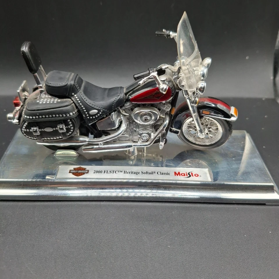 Harley Davidson 2000 Flstc Heritage Softail motocicleta clásica fundida a presión Foto 2 de 4