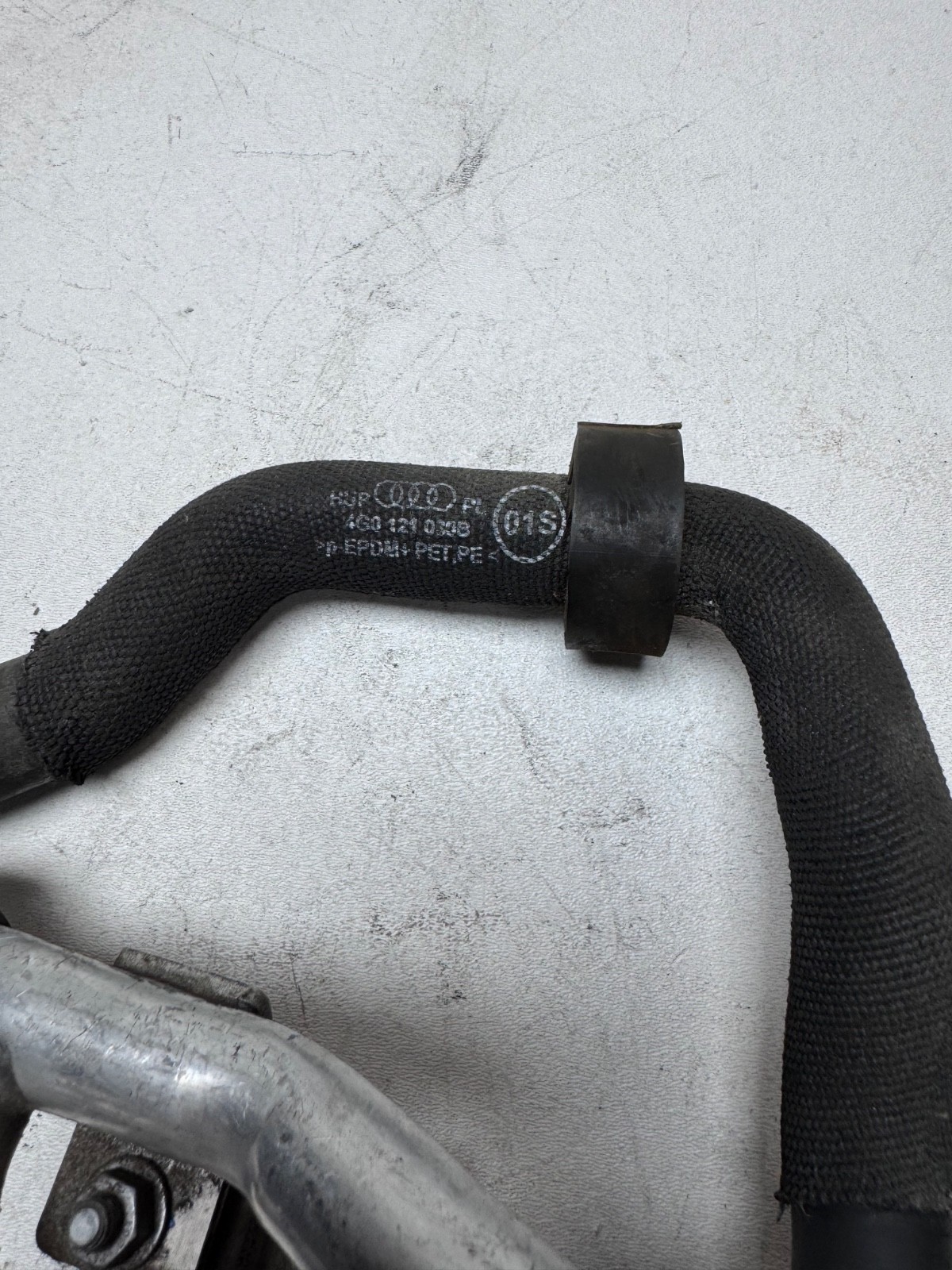 Audi R8 MK2 V10 5.2 Coolant Regulator Pump Thermostat with Hose 4B3121113 2023