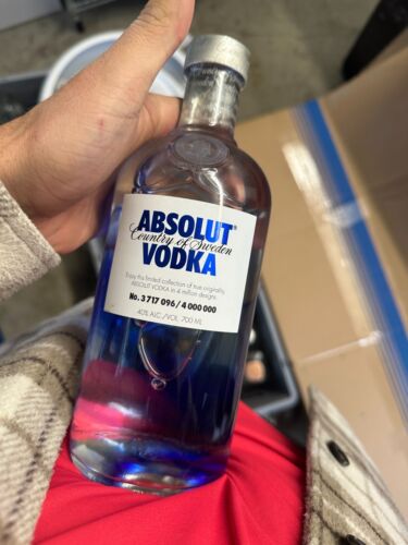Absolut Vodka Originality 700ml RARE full and sealed - Bild 1 von 1