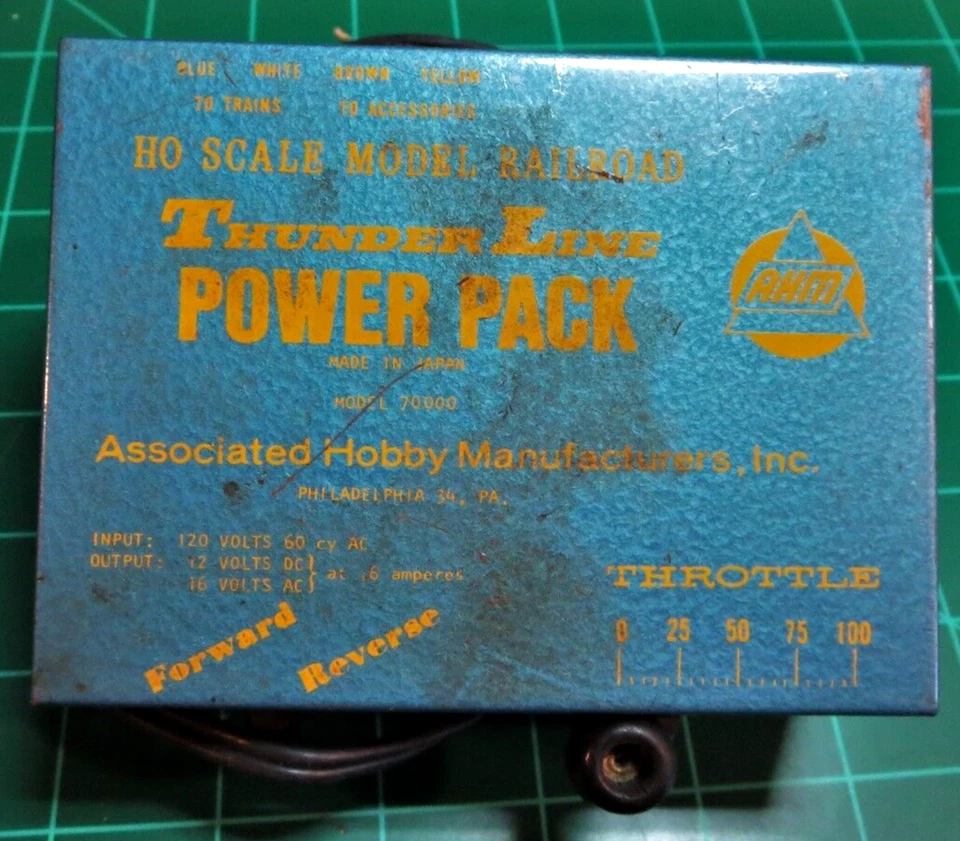 AHM 70000 HO Scale Thunder Line Variable DC & Constant AC Power Pack - Image 2 of 4