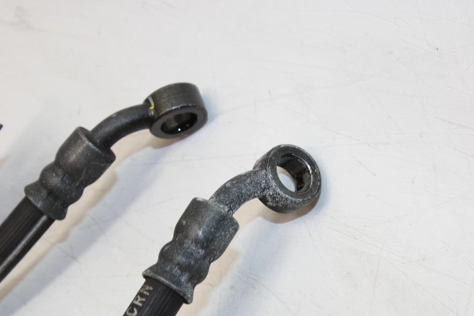 Yamaha Yzf R6 2009 pinzas de freno mangueras líneas Foto 3 de 4