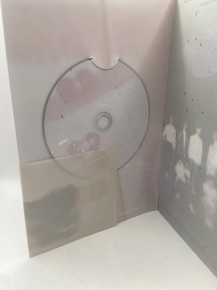Mini álbum GOT7 Miracle Presents You And Me con tarjetas fotográficas y folleto Foto 3 de 4