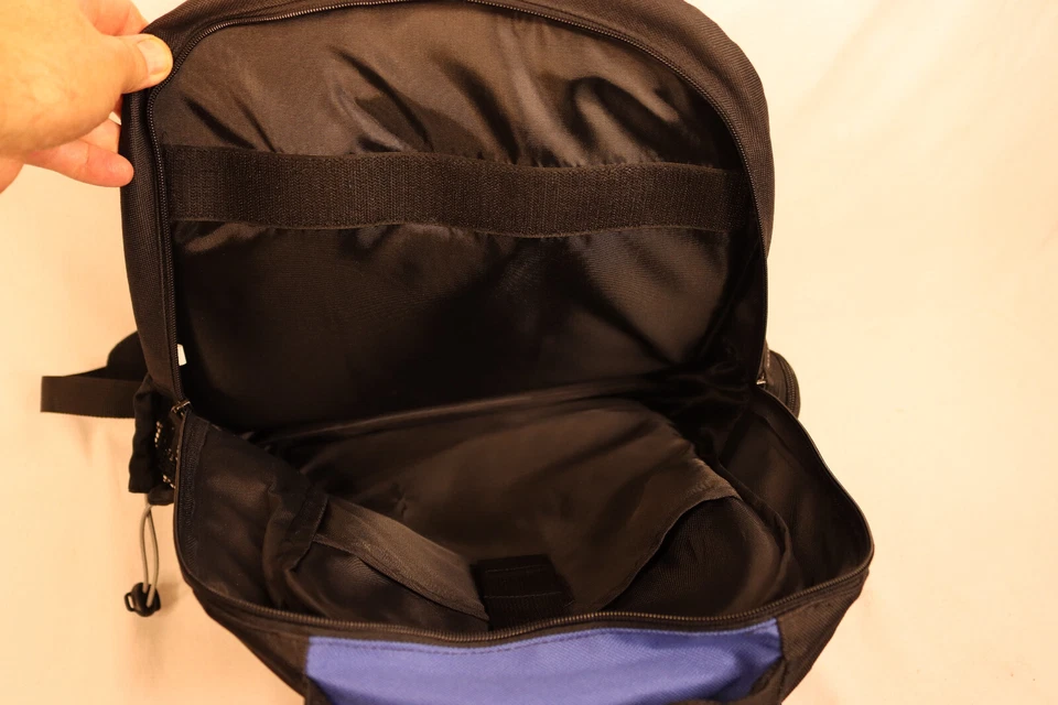 Mochila Belkin Negra Azul Beige 16x16 Área de Computadora Separada Foto 4 de 4