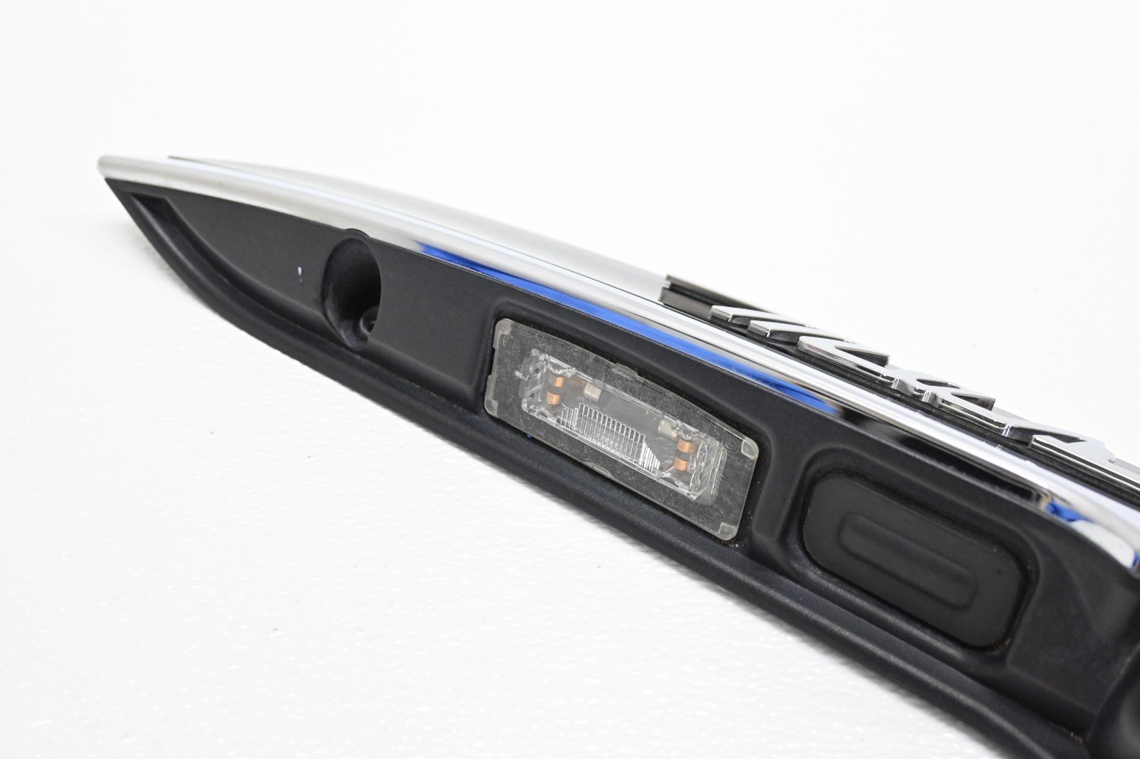⭐ 17-21 Maserati Ghibli Rear Trunk Boot Lid Reverse Parking Camera Molding Oem