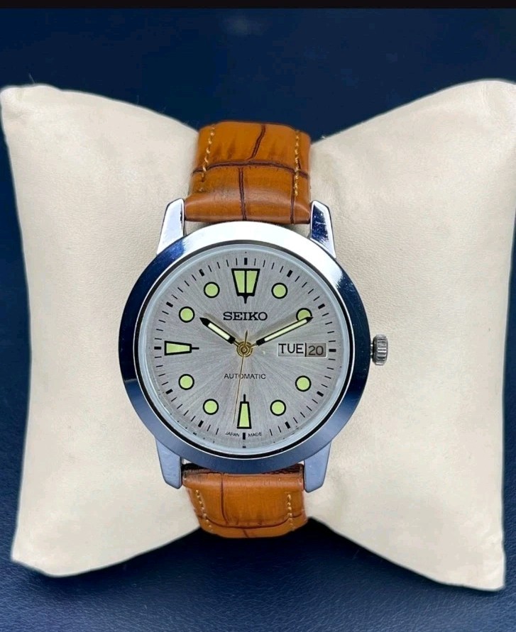 Seiko automatic movement Silver Dial Day Date  mechanical men's wristwatch