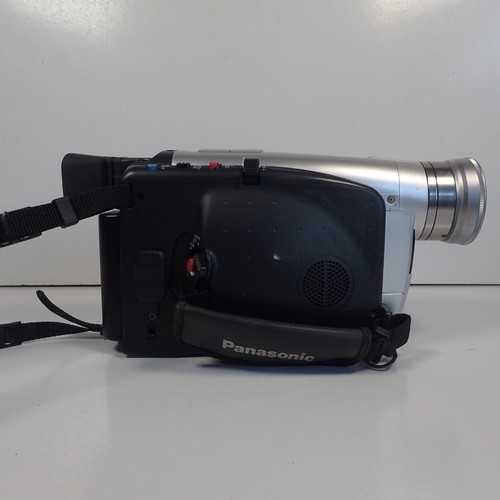 Panasonic NV-VZ15A VHS-C Movie Camera w/Charger & Battery - Picture 7 of 12