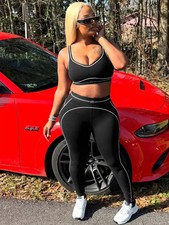 2-Piece Seamless Activewear Set   Sports Bra  High-Waisted Leggings