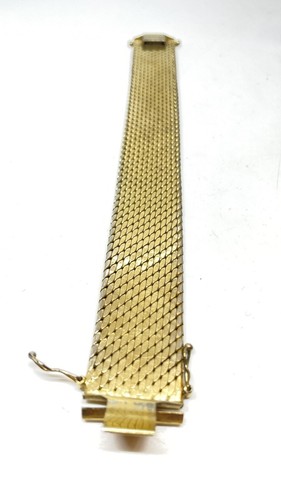 Vintage 3/4” Wide Textured Gold Tn Flat Ribbon Bracelet W/ Two Safety Pins Monet - Picture 5 of 8