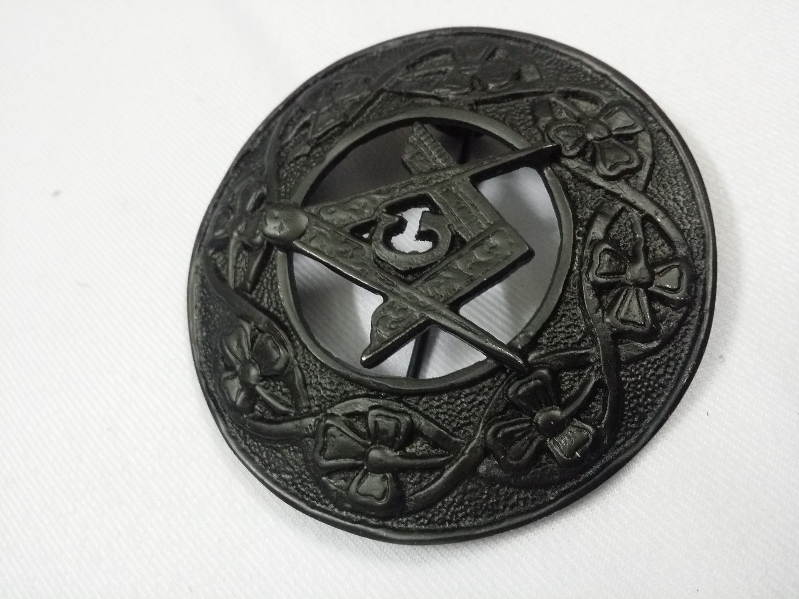 SL Scottish Kilt Fly Plaid Brooch – Stag Head Antique Brass 3" Pin – Celtic Jewelry