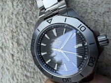 Tag Heuer Aquaracer Professional 200 Quartz 40mm BOXED WBP1110. Mint condition