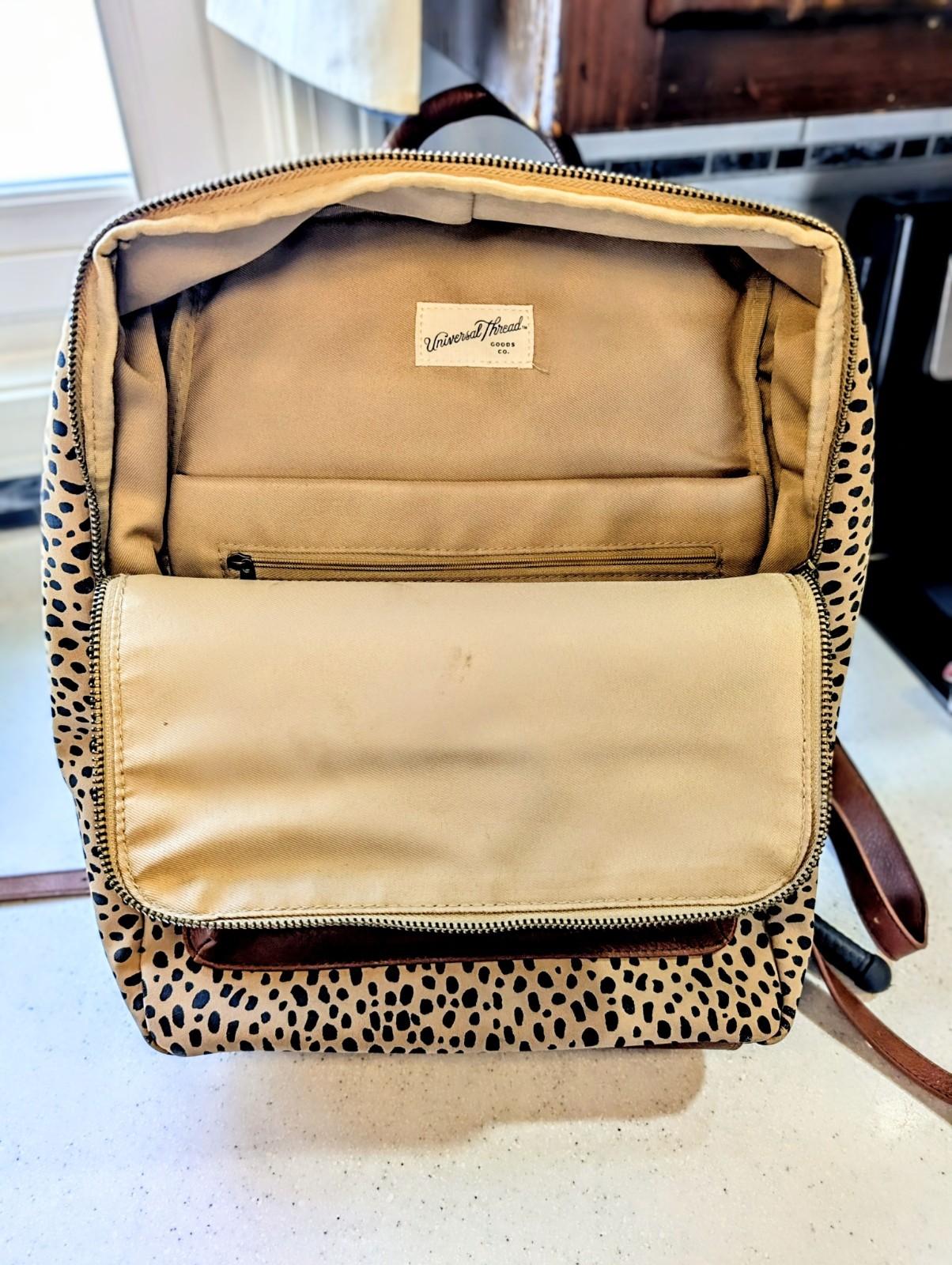 Universal Threads Leopard Print Canvas Backpack 1… - image 2