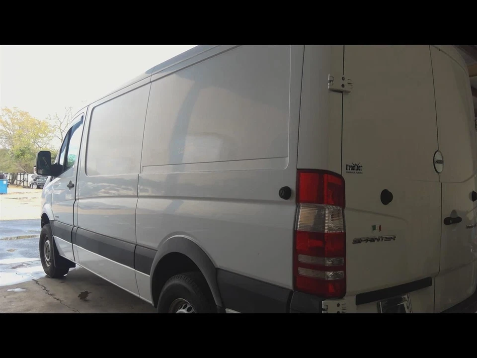 (LOCAL PICKUP ONLY) Driver Left Fender Fits 14-18 MERCEDES SPRINTER 2500 1242746 Foto 3 de 4