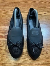 Chanel Black Lambskin Leather Ballet Flats Ribbon & CC Logo Detail Sz EU 41.5