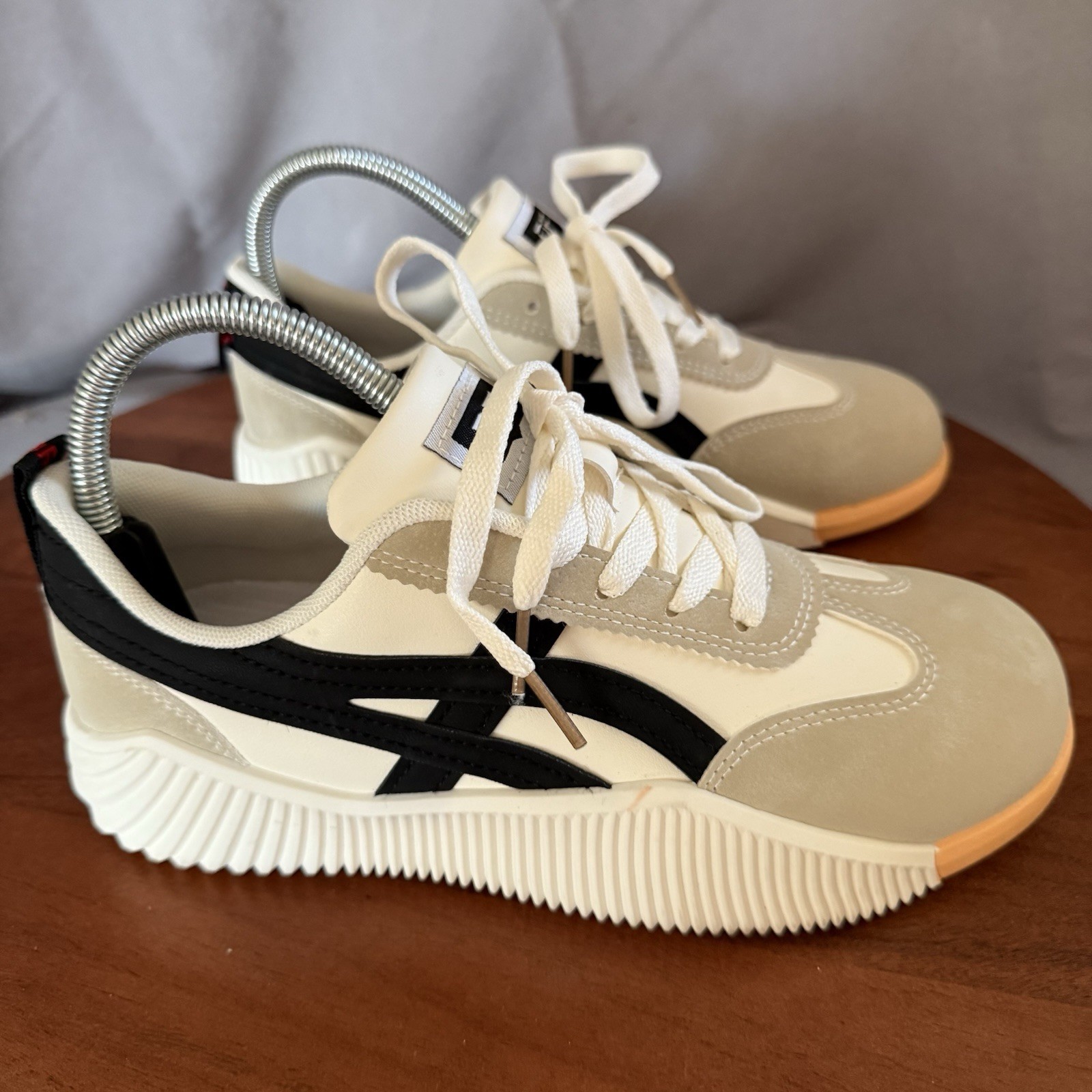 DE FLORENCE Cloudea Retro Zapatillas Confort Beige/Blanco/Negro Para Mujer Talla 7