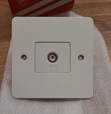 MK Edge TV/FM Single Non Insulated Flat plate socket with white insert K14320WHI