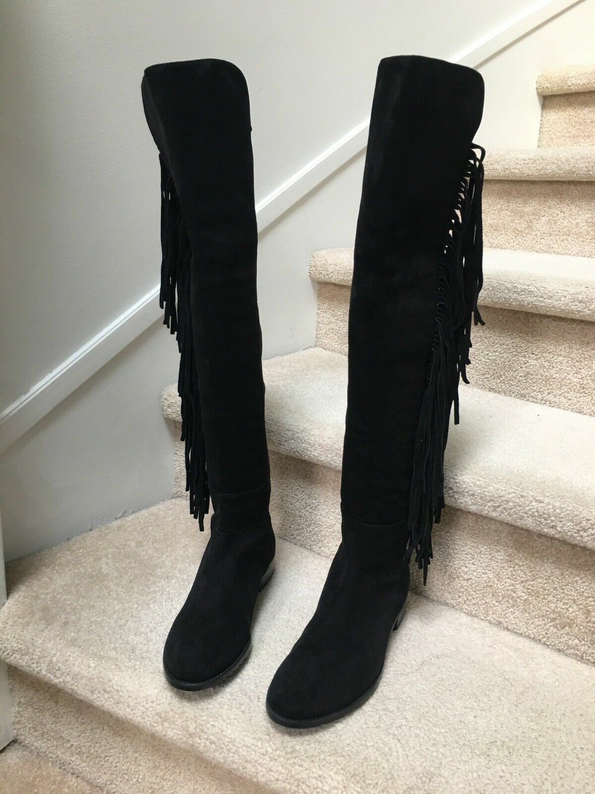 STUART WEITZMAN Mane Fringe Black Suede 