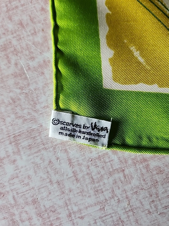 Vintage MOD 3 1960's Vera Scarf Hand-rolled Made in Japan - Image 3 of 4