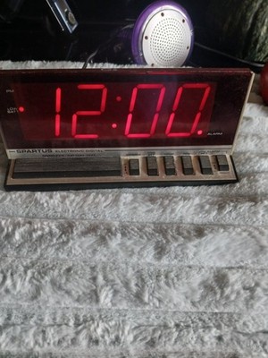 Vintage Spartus Electronic Digital Alarm Clock, likely model 1150, LARGE DIGITS