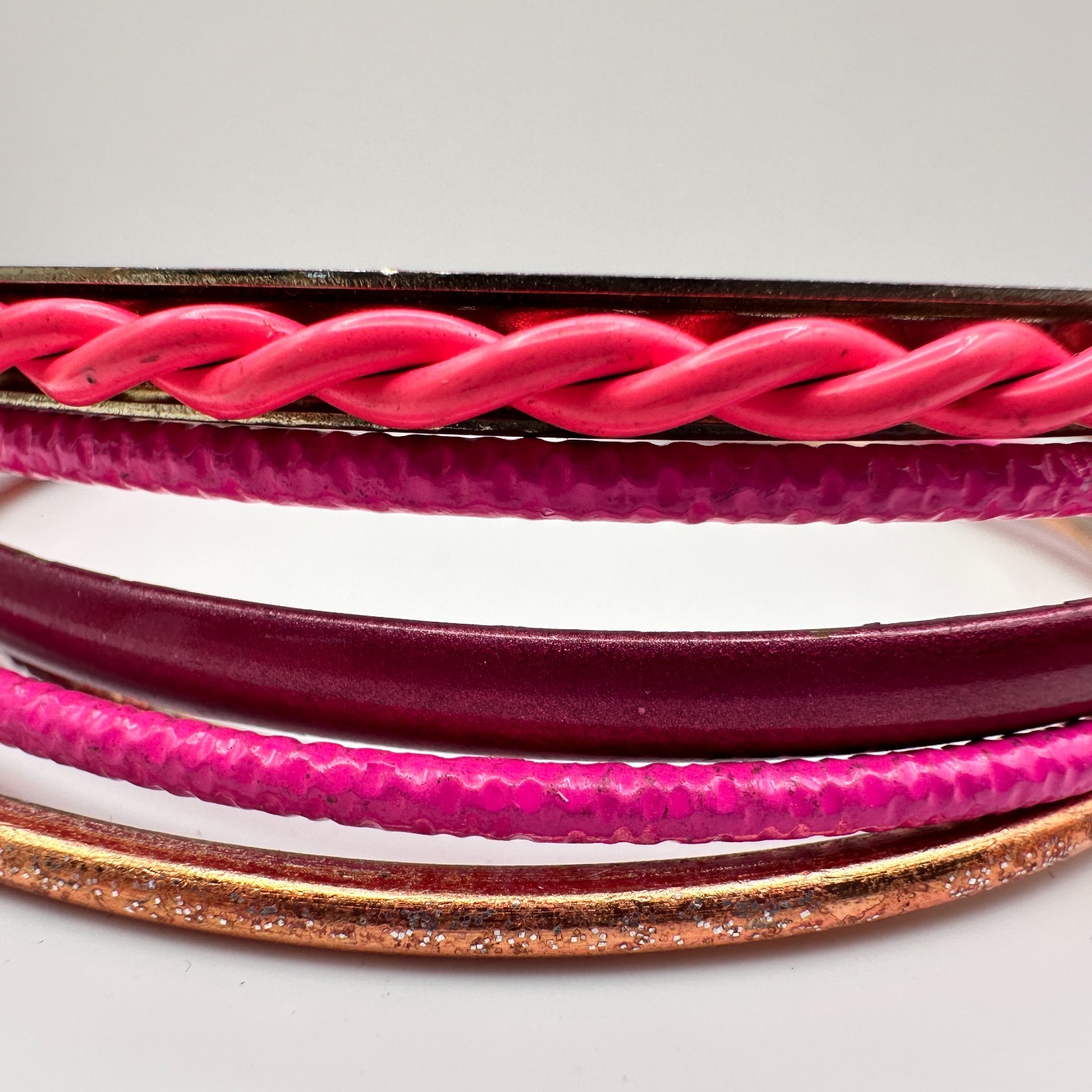 Vintage 80s Bangle Bracelet Set Stackable Gold To… - image 4