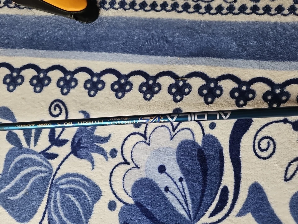 Prototipo Iron Tour Adams IDEA Pro 2 18* híbrido 80R Flex Aldila grafito izquierda h Foto 3 de 4