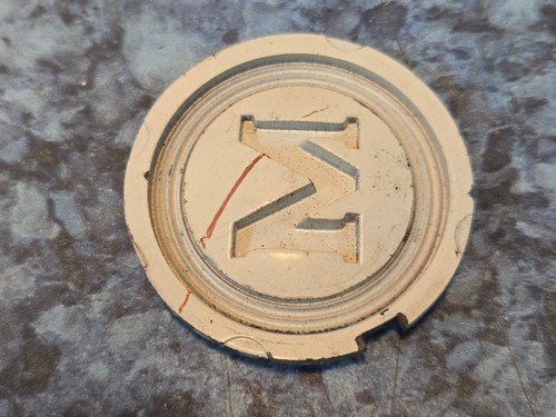 Morris Minor (1964-1972) Late Type Horn Push Button Emblem With Spring - Picture 9 of 15