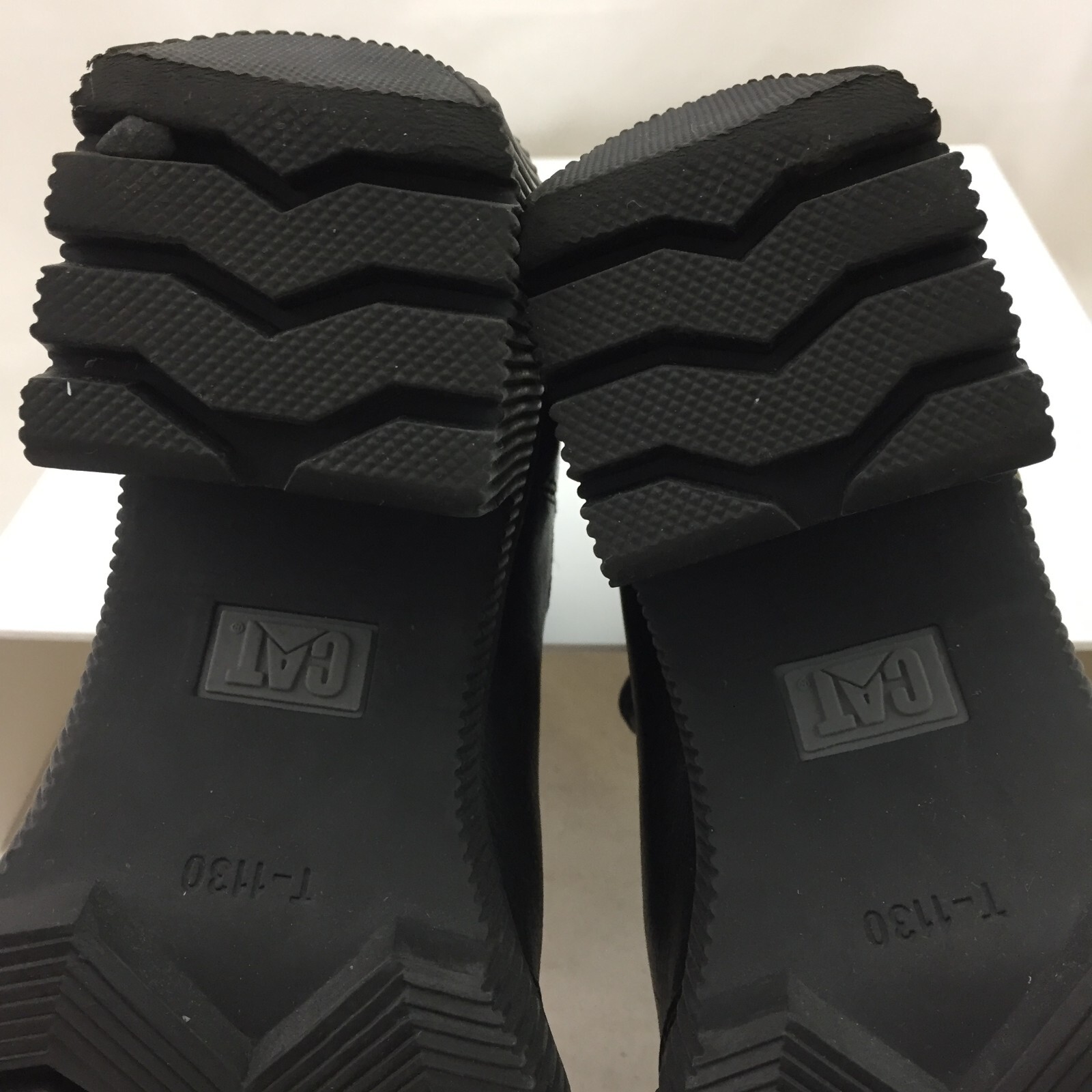 Caterpillar Women's Boots Size 6 Black Stretch Panel Ribbed Wide Pull