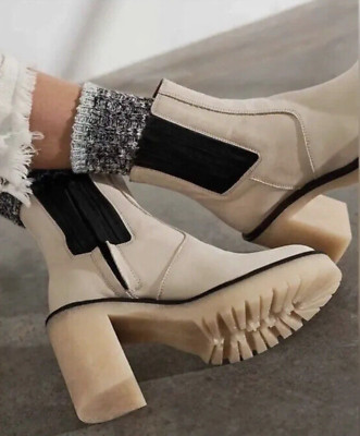 NEW 39.5/9 Free People James Chelsea Ankle Boots Leather Off-White Lug Sole