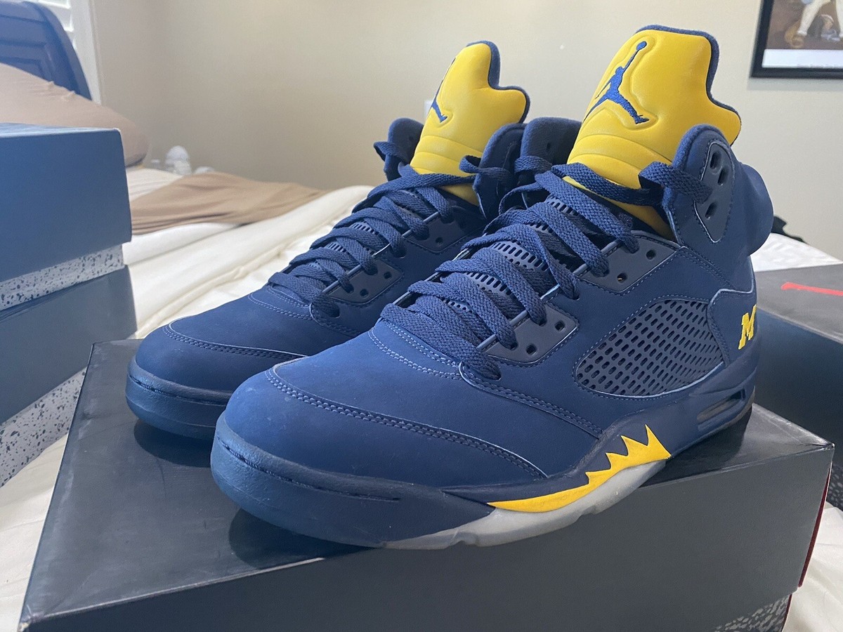jordan 5 michigan pe