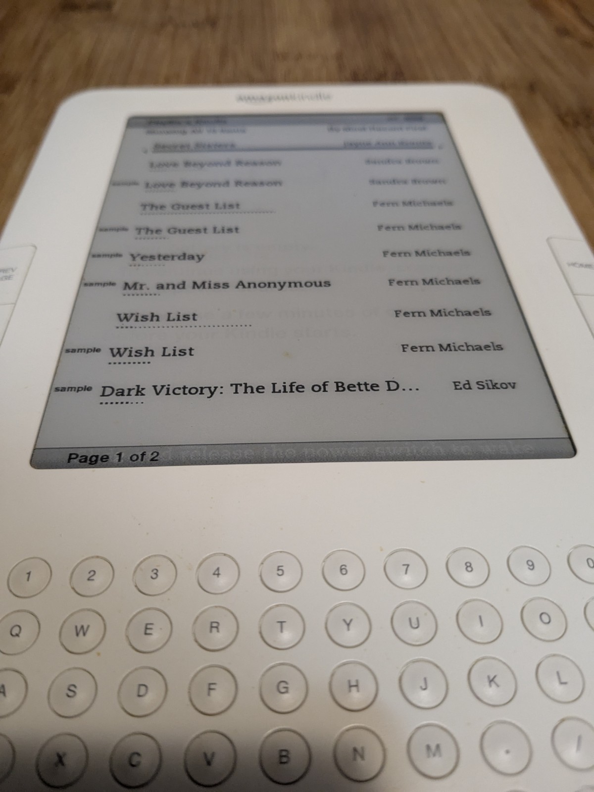 как выглядит Amazon Kindle Keyboard White 2nd Generation Model D00701 2GB NO Amazon Register фото