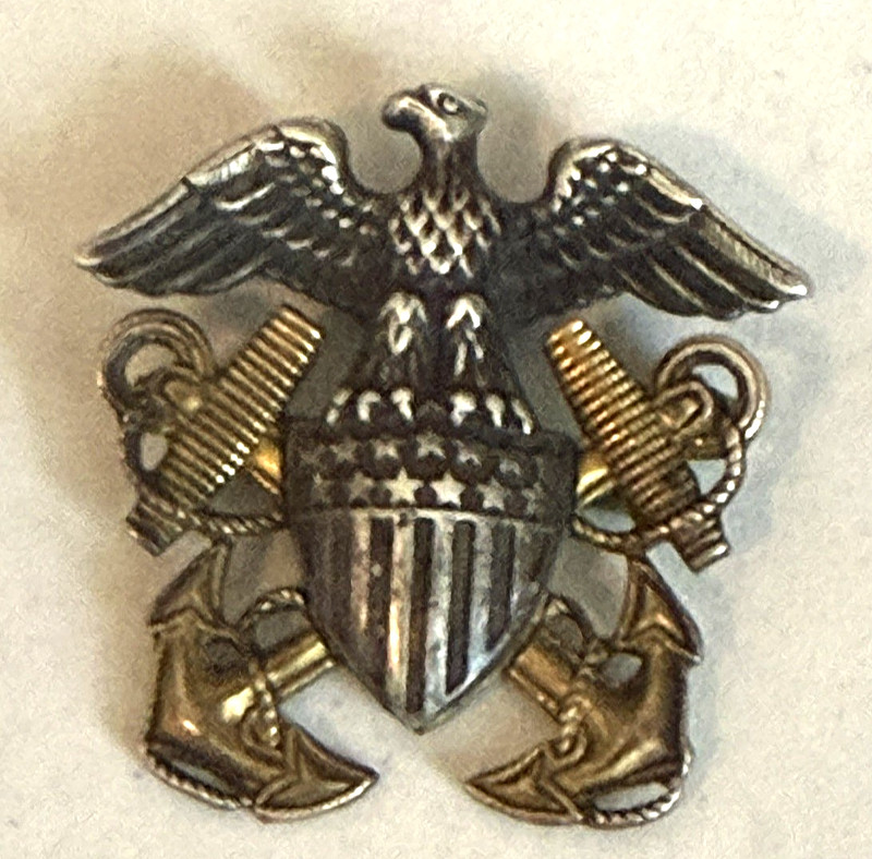 Exquisite Brand WW2 US Navy Officer's Sterling & GF 1/20 10K Overs Cap Badge