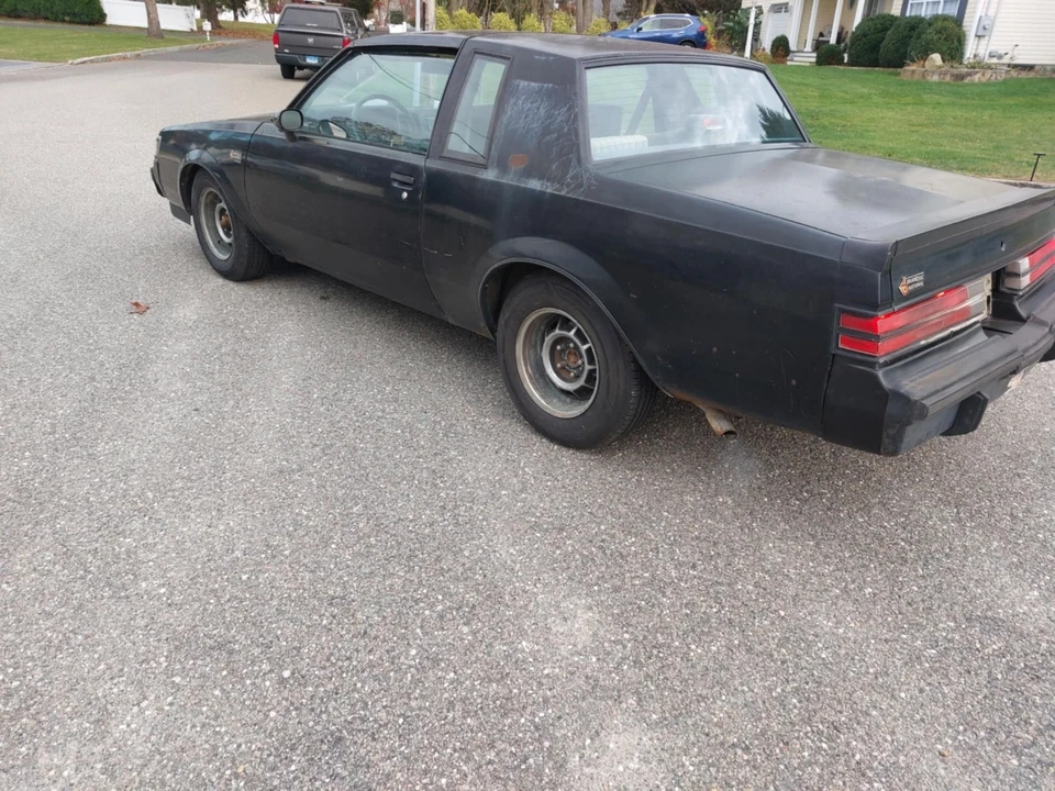 Buick Grand National 1986 Foto 2 de 4