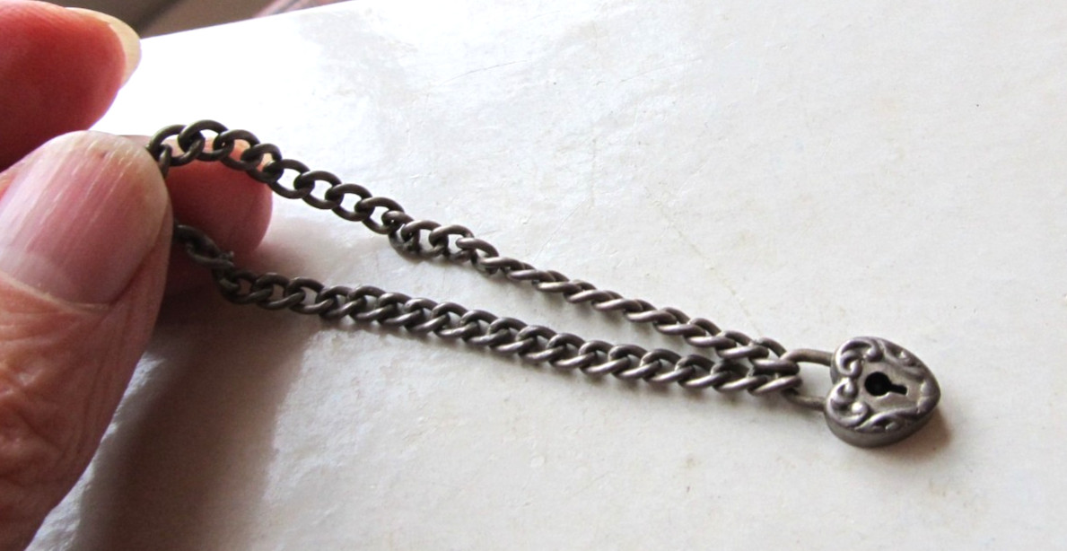 TINY Antique Sterling Silver Repousse PADDOCK HEA… - image 3