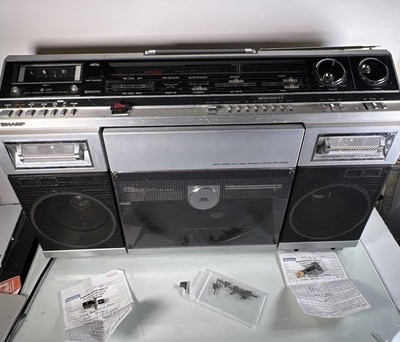 Vintage Sharp VZ2000 boombox japanese Radio & Record Player Work AS IS