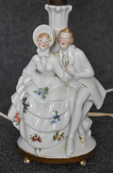 HERMOSO PAR DE LÁMPARAS DE NOCHE TOCADOR ESCENA CORTEJO ERA ART DECO AÑOS 30 Foto 4 de 4