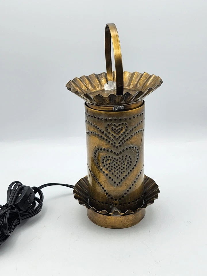 Irvin’s Country Tinware Wax/Tart Warmer. Heart Pattern. Made In USA. - Image 2 of 4