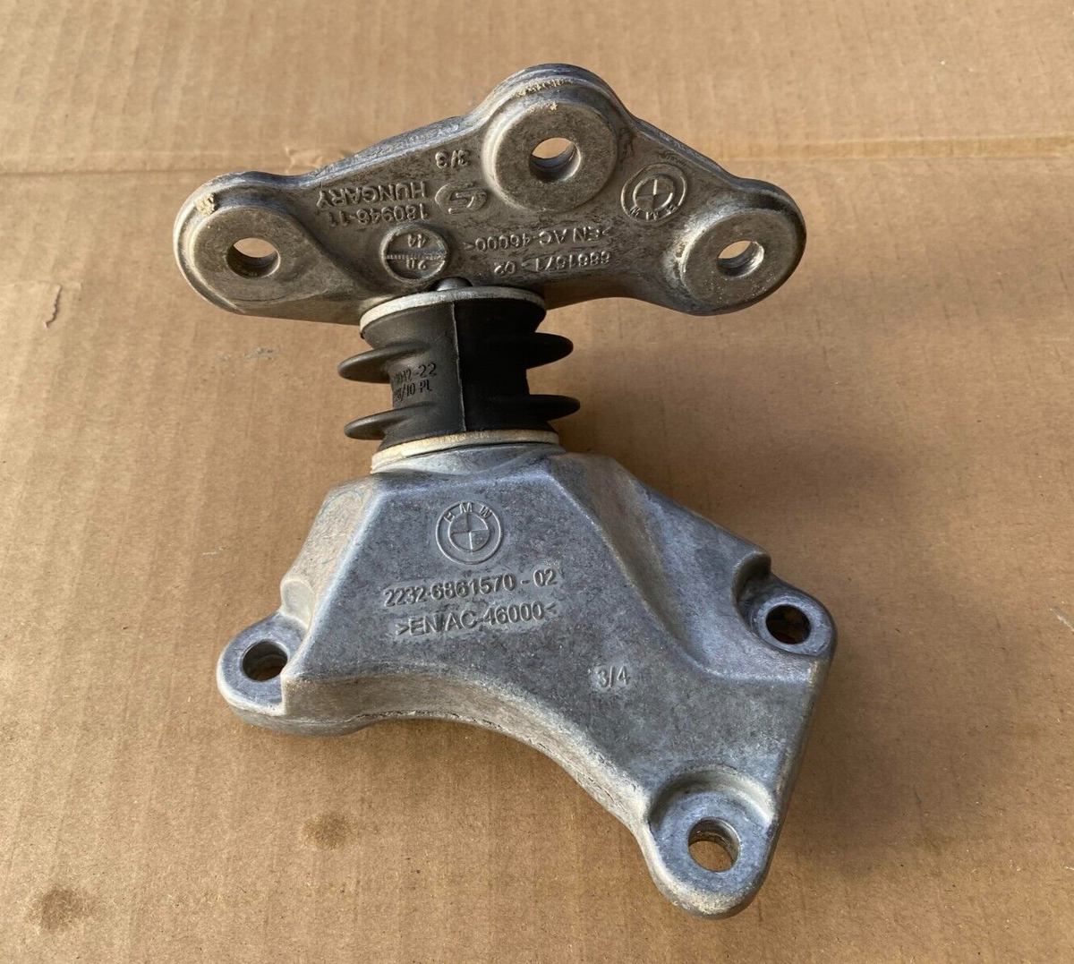 17 - 24 BMW X3 540i G30 GEARBOX TRANSMISSION SUPPORT BRACKET