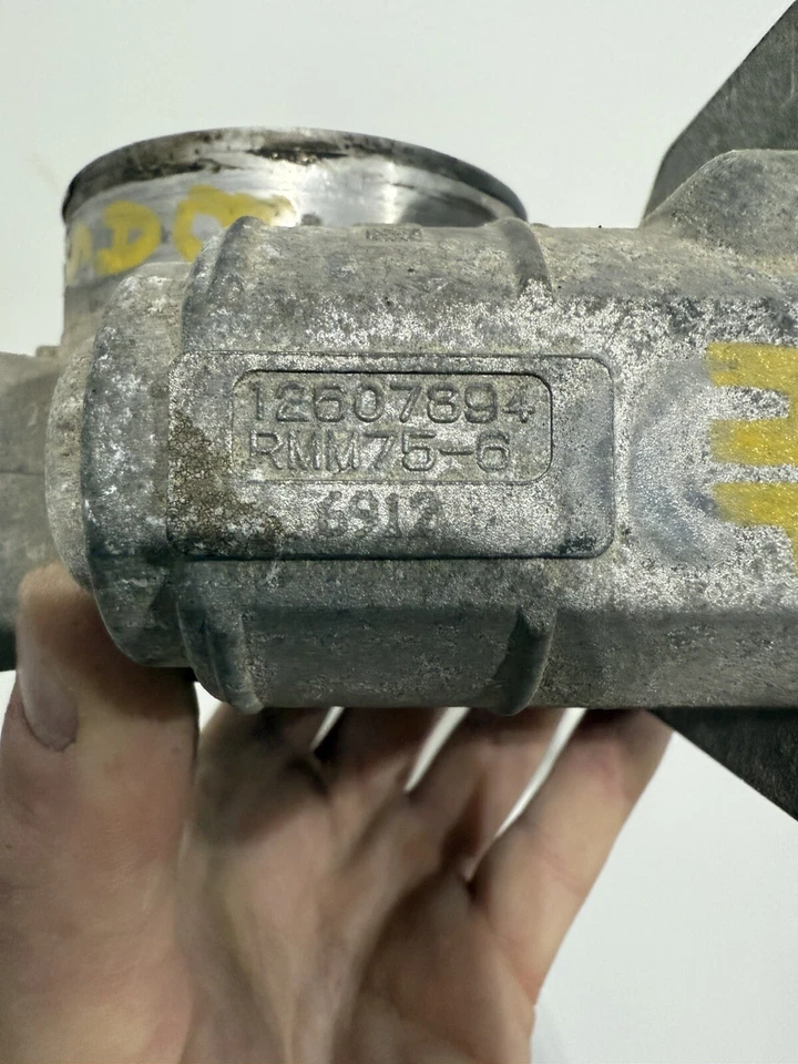 Conjunto de carrocería del acelerador Buick Lacrosse Lucerna Grand Prix 2005-2009 3,8 L 12607894 Foto 3 de 4