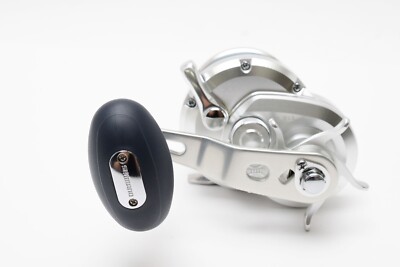 Shimano 11 Ocea Jigger 2000 NRHG Jigging Reel Excellent+++