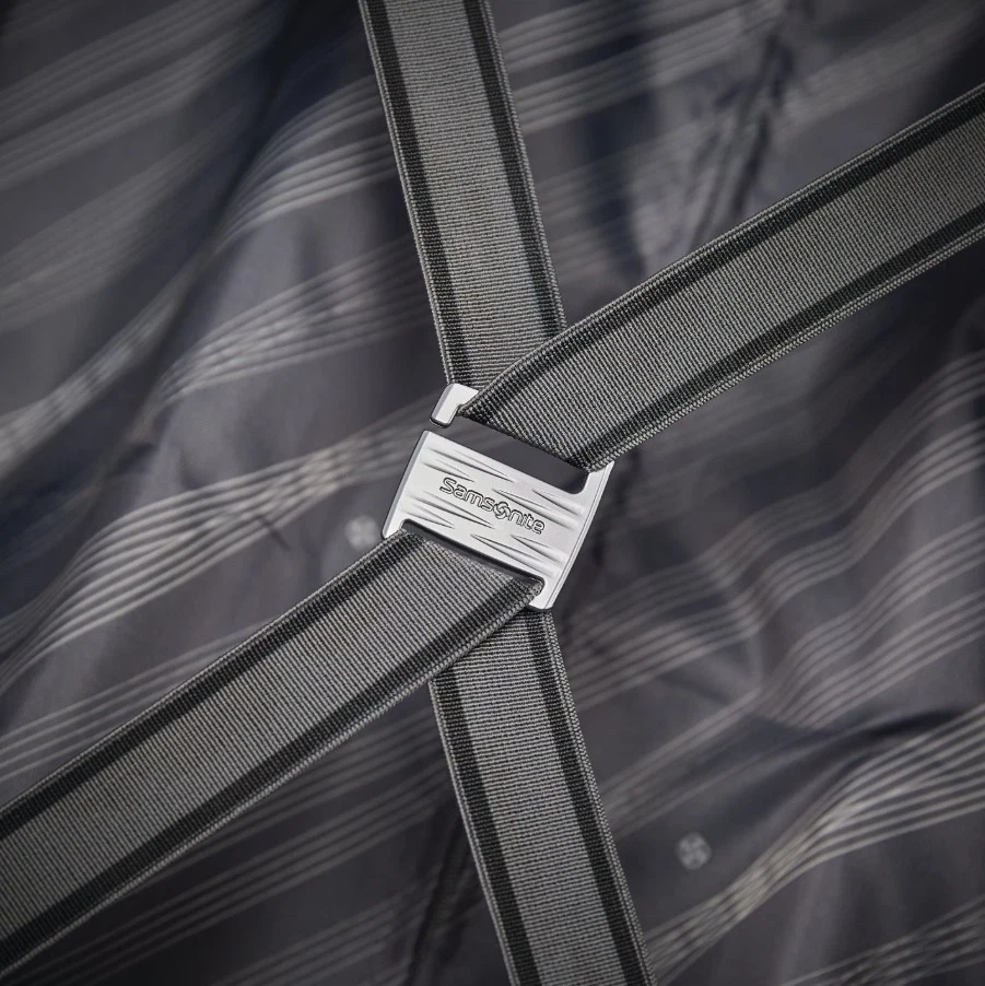 Samsonite Voltage DLX Global Equipaje de Mano Spinner Puerto USB Ampliable Negro Foto 4 de 4