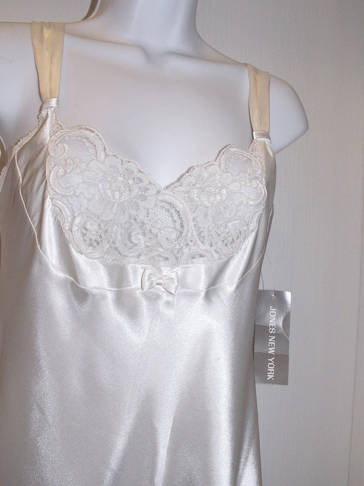 Jones New York Antique Bridal Solid Satin Ivory Sm Night Gown Intimates NWT VTG - Image 3 of 4