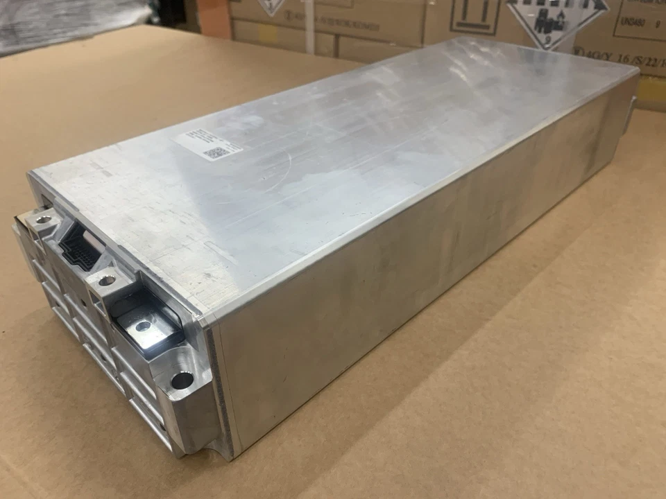 Nuevo módulo de batería LG E78 12s2p 156ah Foto 2 de 4