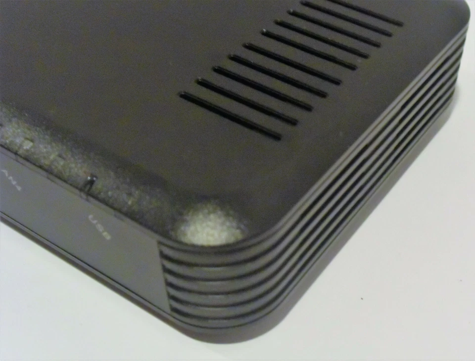 SMC Network Comcast Business Class Business IP Gateway Model: SMCD3G-CCR H/W1.01 - Image 4 of 4