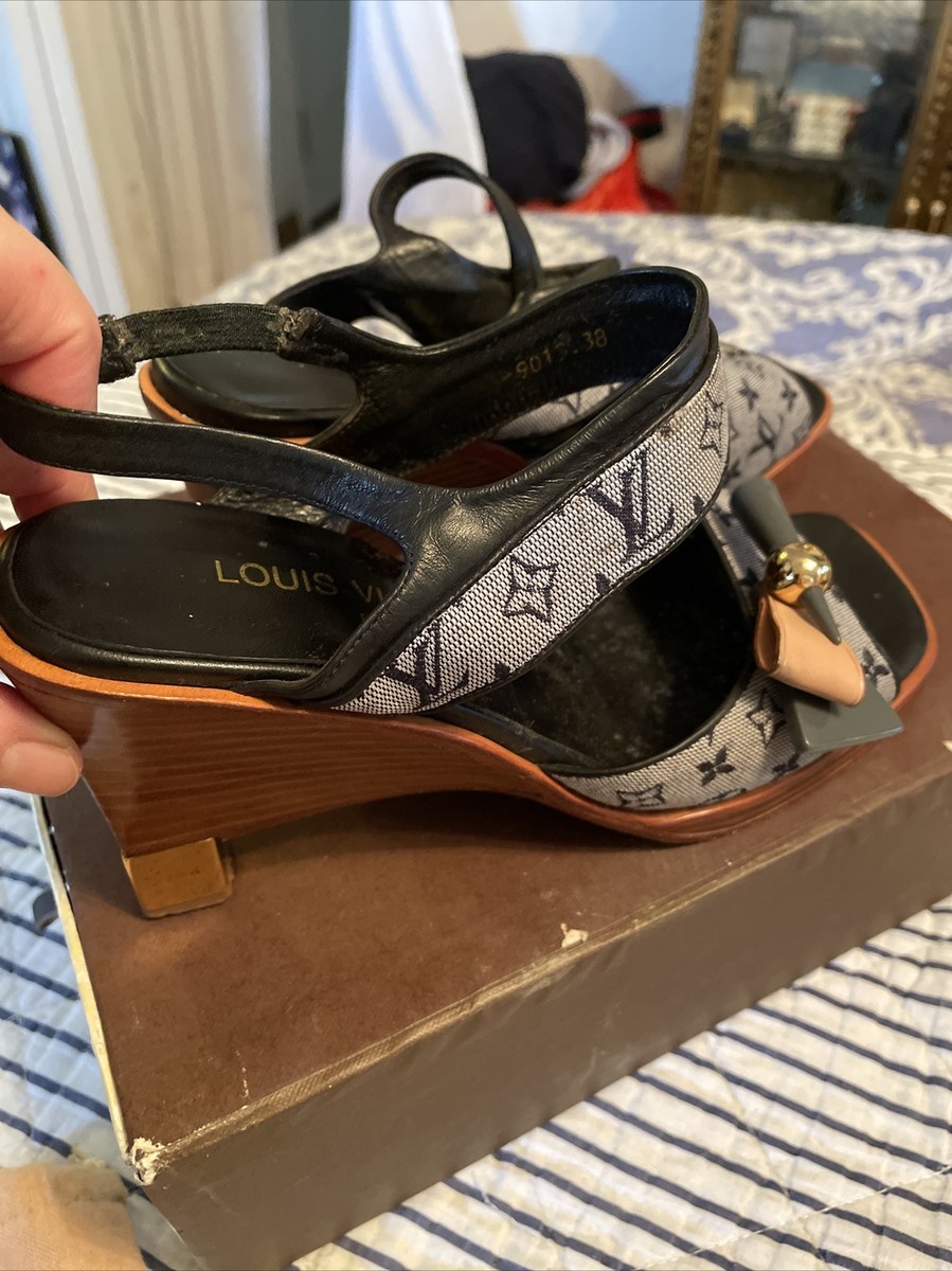 靴 Vintage Louis Vuitton Wedge Sandals Louis Vuitton Monogram Flower Wedge Sole Back Strap Sandals