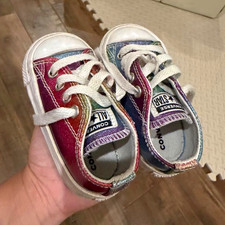 Converse Chuck Taylor All Star Toddler 4 Low Top Lace-Up Canvas Rainbow