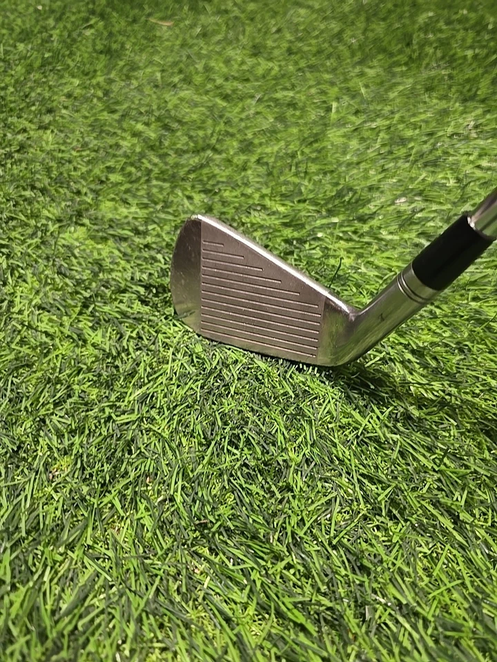 RH Titleist 755 3 Iron Forged Regular Flex 39" Golf Club UPC425 - Image 2 of 4